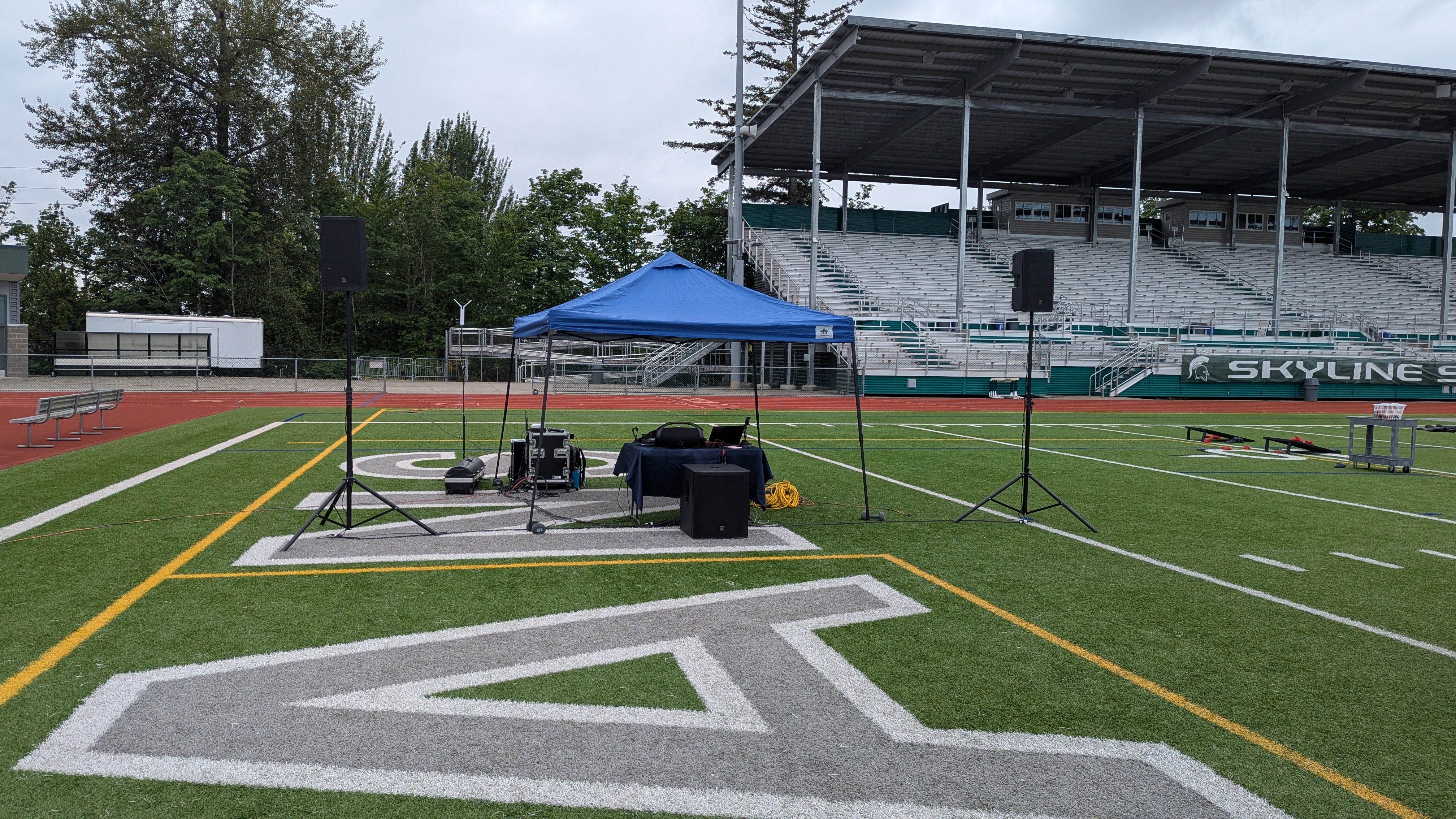 Outdoor Event With DJ - image 1