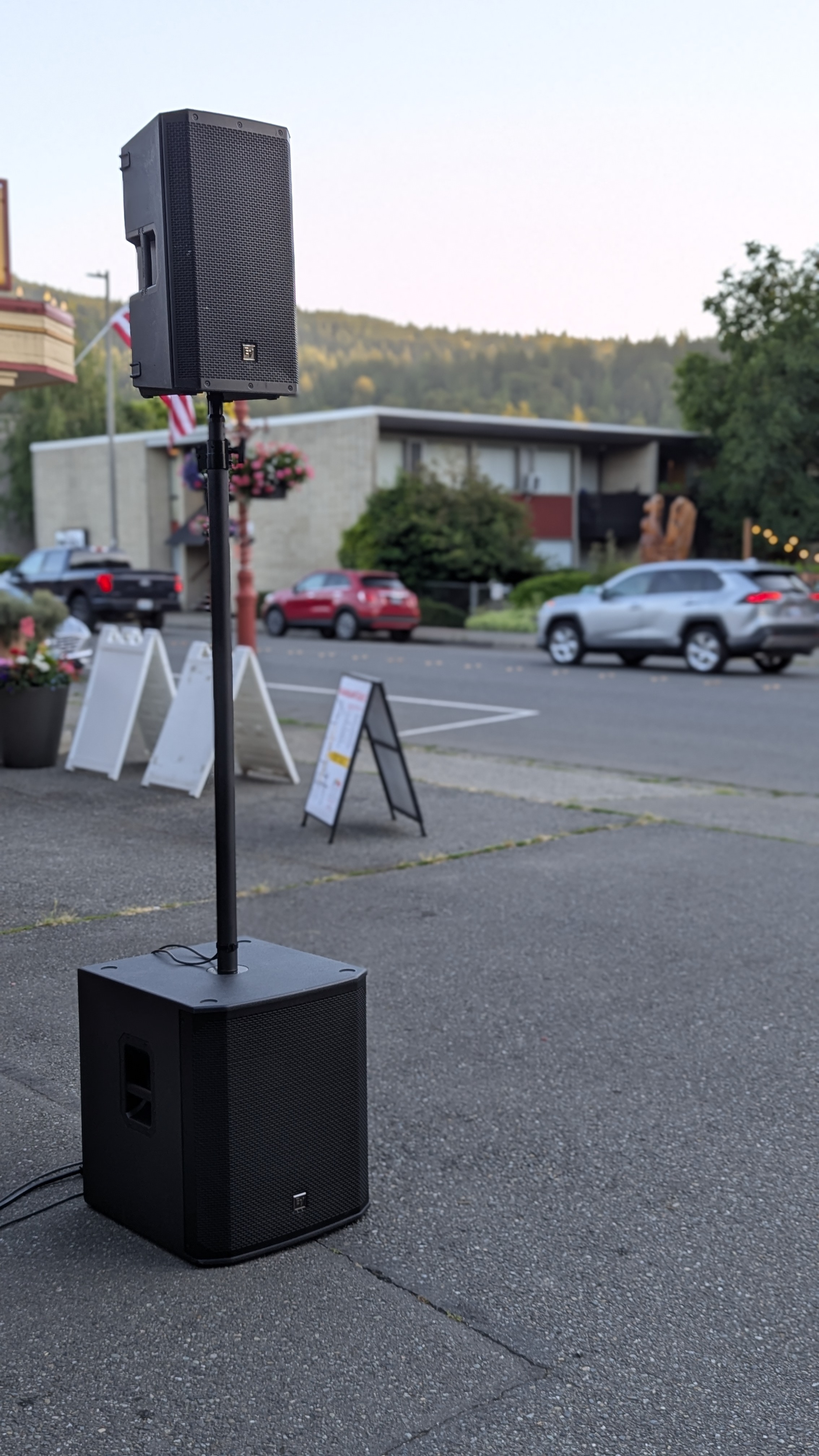 Live Music - image 5